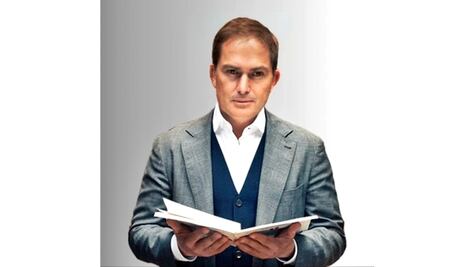 López Casarín presenta a "Javi", primer diputado creado con inteligencia artificial