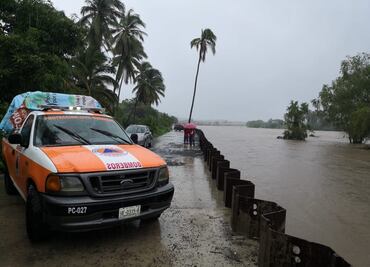 Guerrero solicita declaratoria de emergencia para 28 municipios tras el paso de "Narda"
