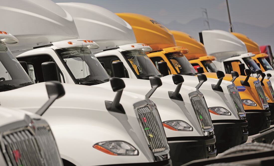 Trump podría recortar fondos a estados si no hacen cumplir los requisitos de idioma inglés para camioneros. Foto: ARCHIVO EL UNIVERSAL