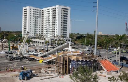 Sube a seis la cifra de muertos por colapso de puente peatonal en Miami