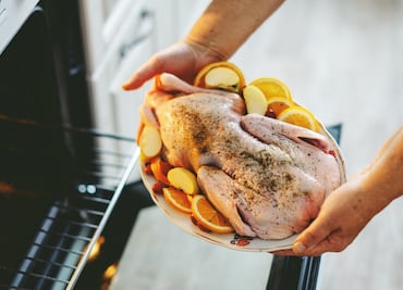 Cuánto tiempo debe hornearse un pavo