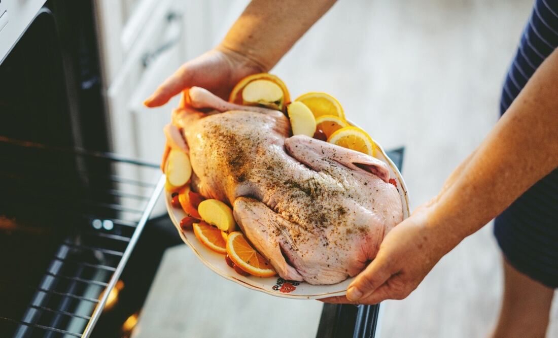 Haz que tu pavo quede delicioso con estos consejos de horneado. Foto: Freepik