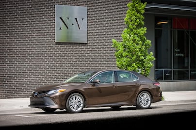 Llega a México el Toyota Camry Híbrido