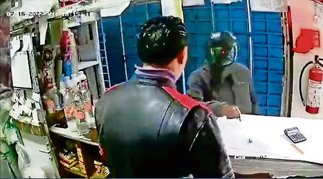 Las bandas criminales dejaron atrás el trasiego drogas para dedicarse al cobro de piso, lo que ha disparado la extorsión. Foto: Archivo | El Universal