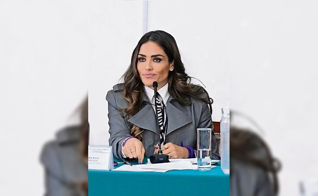 Al comparecer ante comisiones unidas, la alcaldesa también pidió reordenar el comercio informal. Foto: Especial