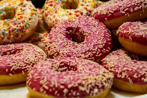 Krispy Kreme lanza taller de decoración de donas para niños