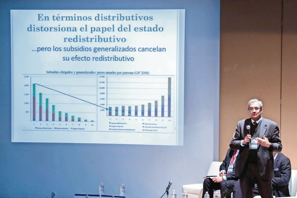 El investigador del CIDE, Fausto Hernández, aseguró que el impacto en los precios por el aumento de la gasolina pueden llevar a una inflación de 4.8%. (IVÁN STEPHENS. EL UNIVERSAL)