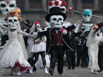 ¿Cuál es el origen del desfile del Día de Muertos en CDMX?