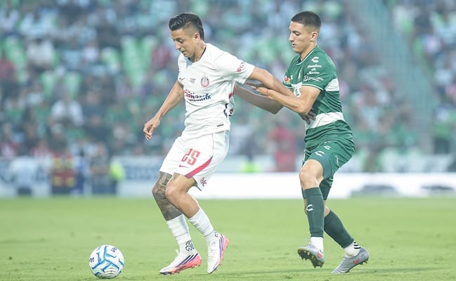Santos Laguna vs Chivas EN VIVO sigue aquí el MINUTO A MINUTO del juego