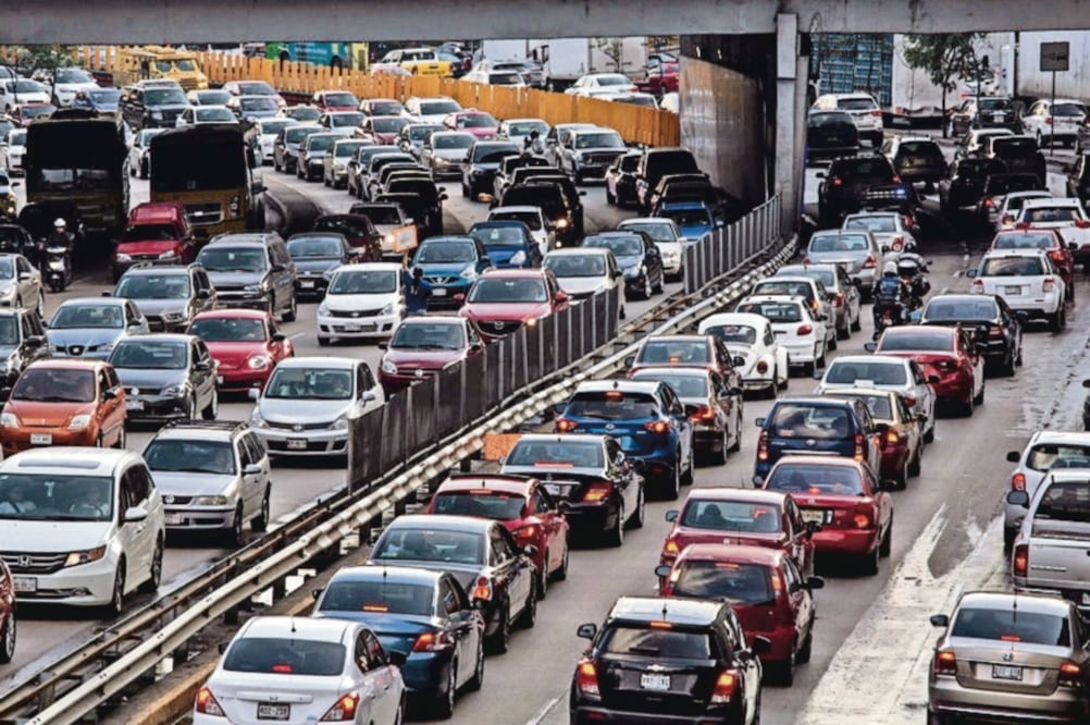 Los largos recorridos en auto incrementan las emisiones de gases de efecto invernadero. Foto: ESPECIAL