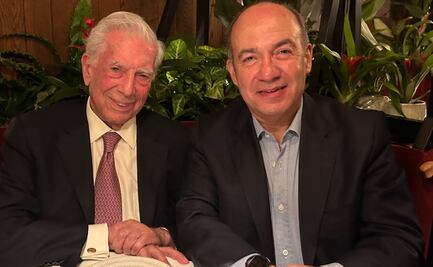 Felipe Calderón dialoga con Mario Vargas Llosa, “preocupado sentidamente” por AL