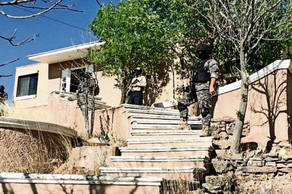 Autoridades catearon las casas de la colonia Altavista, en Parral, y otra en la colonia Esmeralda, y así como el rancho El Saucito (ESPECIAL)