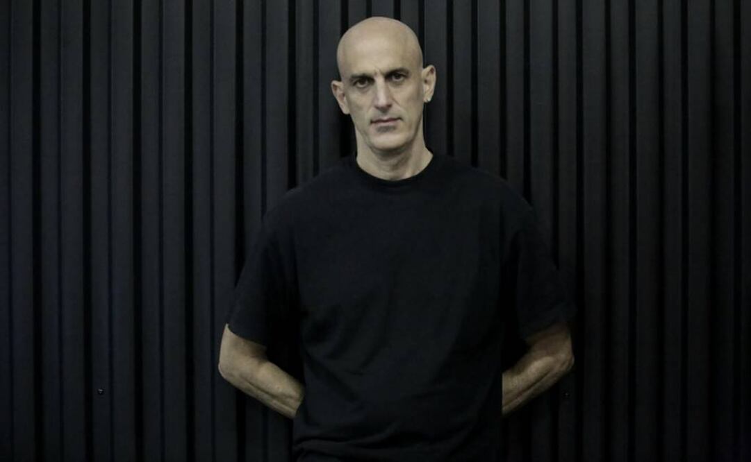 Kurt Hollander presentó en la FIL Guadalajara su libro "Formas de morir en México. Un recorrido temático sobre la muerte al estilo chilango", una oda de amor y una "mentada de madre", como el mismo autor ha dicho. FOTO: Alejandra Leyva/EL UNIVERSAL.