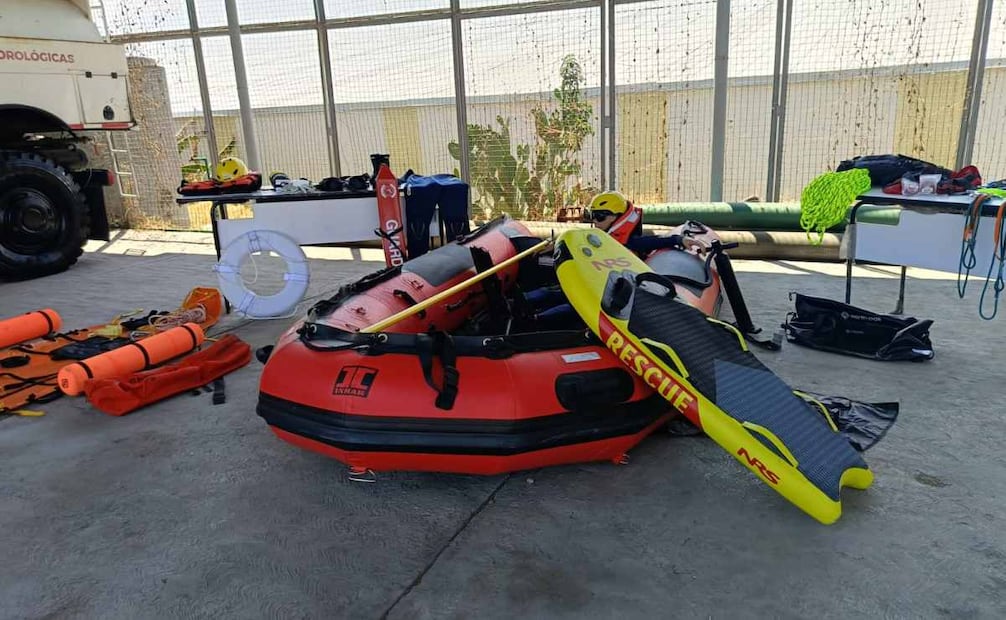 Equipos de diversas características y capacidades, bombas, plantas potabilizadoras, torres de iluminación, plantas generadoras de energía y los camiones especiales. Fotos: Gisela González / EL UNIVERSAL.