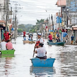 Bajo el agua, docenas de poblados en Tlacotalpan, Veracruz