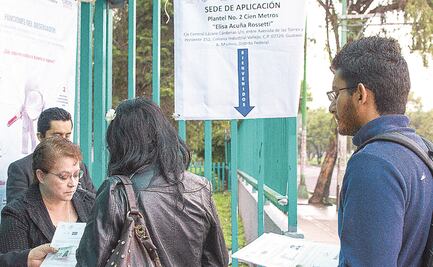 SEP entrega plazas a normalistas de Oaxaca