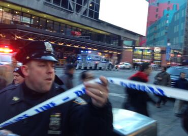 Policía de NY responde a reportes de una posible explosión en Manhattan