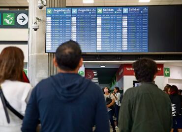 Tras cancelación de 22 vuelos en AICM por caída de ceniza del Popocatépetl, así opera el aeropuerto capitalino