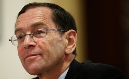 Bruce Fein pasa de pedir la destitución de Trump a defender a Maduro; solicita integrarse formalmente al caso