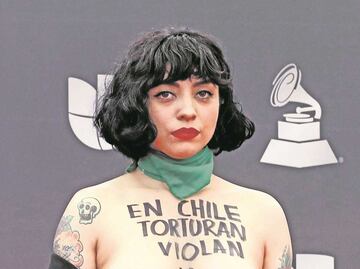 Providas critican a Mon Laferte por su embarazo y estar a favor del aborto