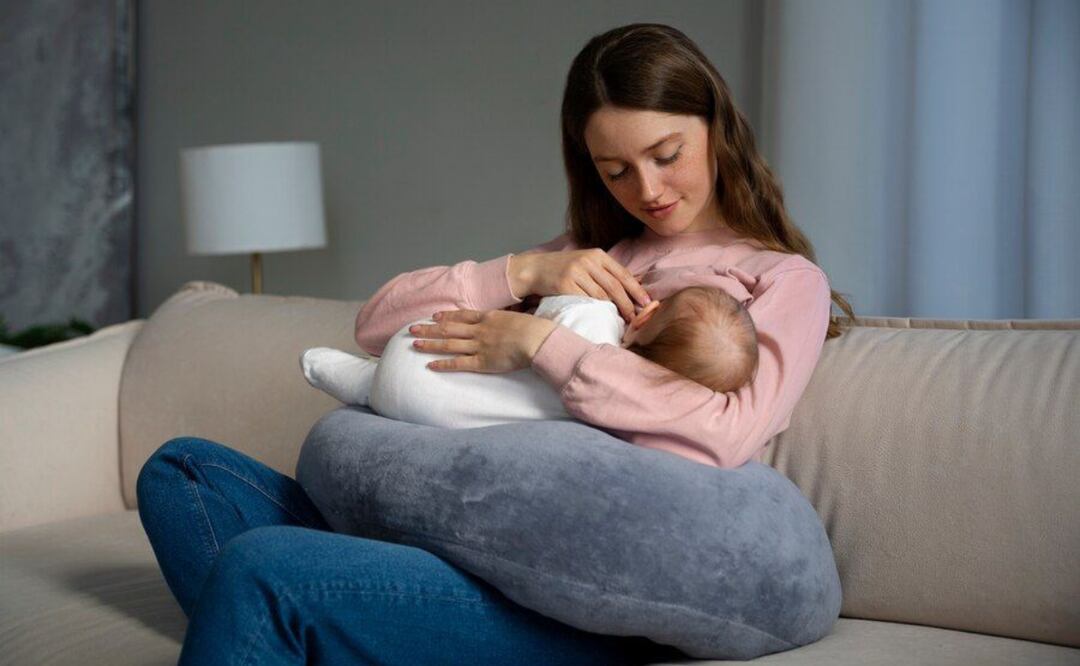 El epazote se revela como un estimulador de leche materna. Fuente: Freepik.