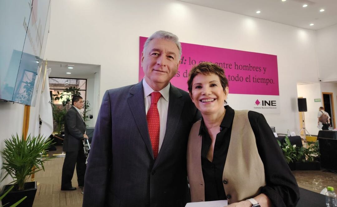 Los periodistas Adriana Pérez Cañedo y Alejando Cancho, moderadores del segundo debate presidencial. Foto: X @aperezcanedo