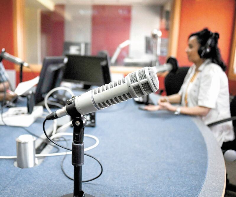 Tras el decreto presidencial, los tiempos oficiales en radio se reducirían de 35 a 21 minutos, señala el INE. Foto: ARCHIVO EL UNIVERSAL