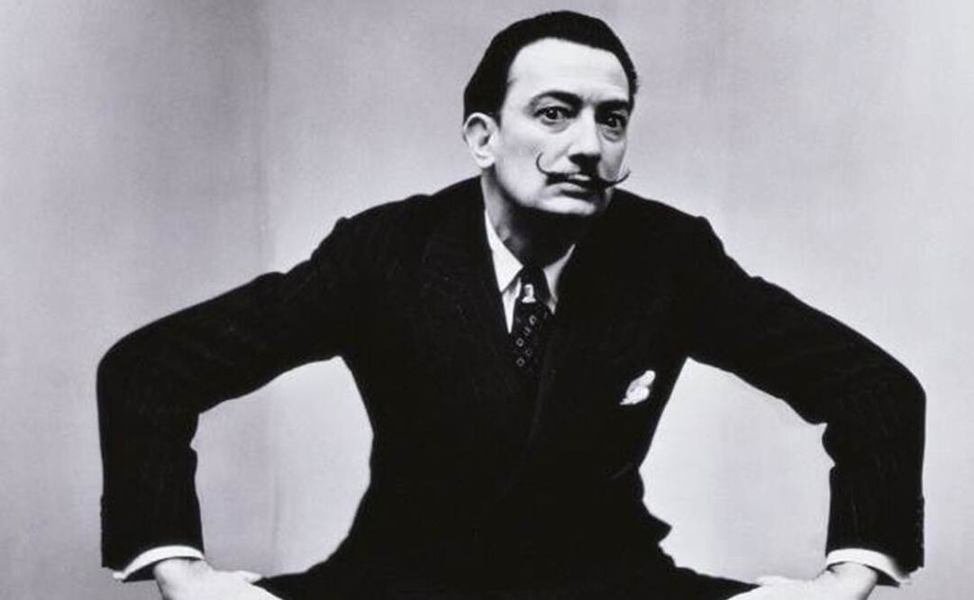"Se abrió la puerta. Era Dalí, con una capa negra, el pelo largo y el bigote agresivo", recuerda William Oliveri. FOTO: Archivo/EFE