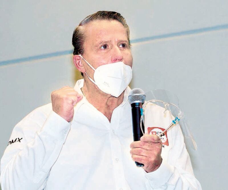 Alfredo Adame tiene que presentarse cada 15 días a firmar ante la GN para evitar ser detenido. Foto: Archivo El Universal