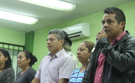 Emplazan a Cué para que pague a maestros en 72 horas