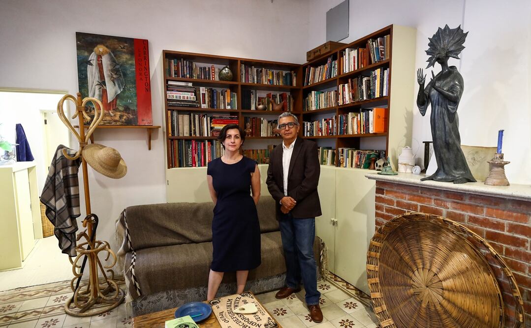 El último estudio de Leonora Carrington en su casa ubicada en la colonia Roma de la CDMX; el espacio se conserva, en esencia, como ella lo tenía. Foto: DIEGO SIMÓN. EL UNIVERSAL 