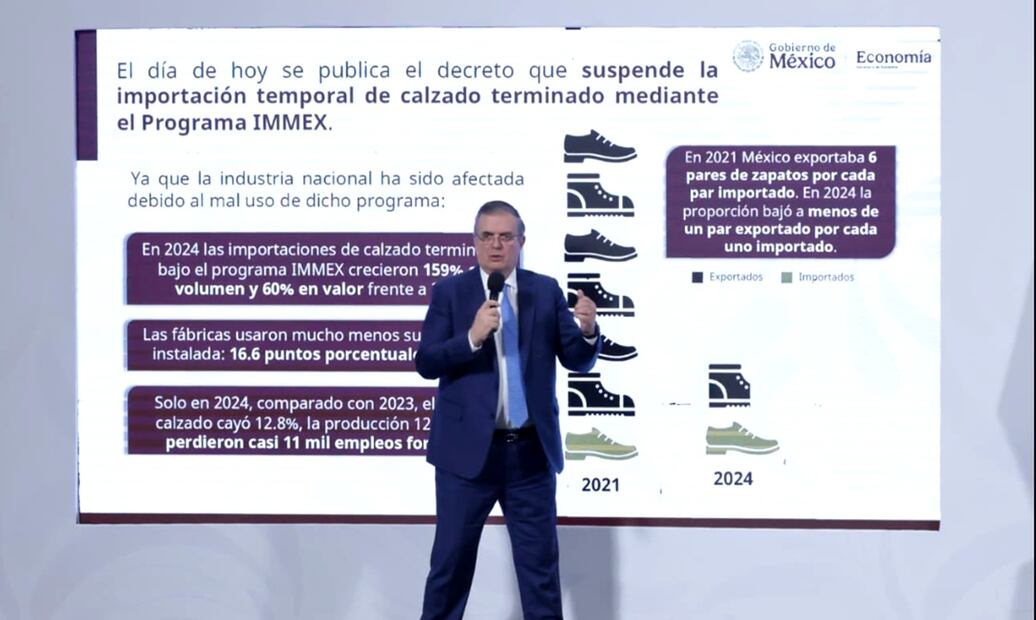 El secretario de Economía, Marcelo Ebrard, anunció que a partir de este jueves queda prohibida la importación temporal de calzado terminado en México, tras publicarse en el Diario Oficial de la Federación el decreto que suspende esta práctica por afectar a la industria nacional. Foto: Fernanda Rojas/EL UNIVERSAL