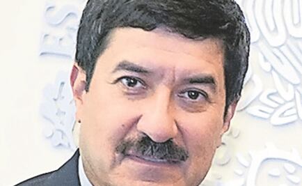 Corral, mal gobernador y peor golfista