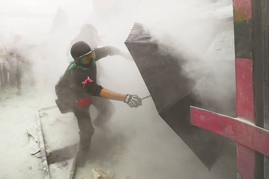 Indignación: los momentos de la marcha de mujeres del 8M