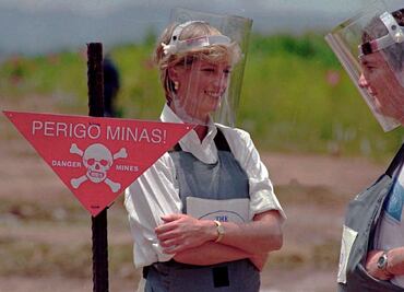 Cuando Lady Di caminó entre minas terrestres y sorprendió al mundo
