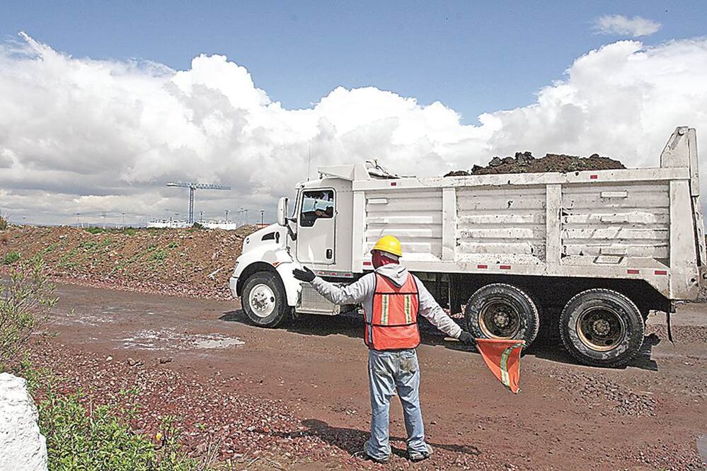 Promotores del Frente contra el Nuevo Aeropuerto aseguran que las obras para crear carreteras en la zona afectarían tierras de cultivos, según especialistas. ARCHIVO, EL UNIVERSAL