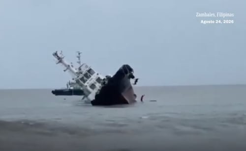 Tugboat sinks off Philippines coast; crew jumps into sea to save themselves