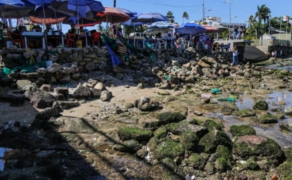 Mar se aleja 20 metros en playas de Acapulco
