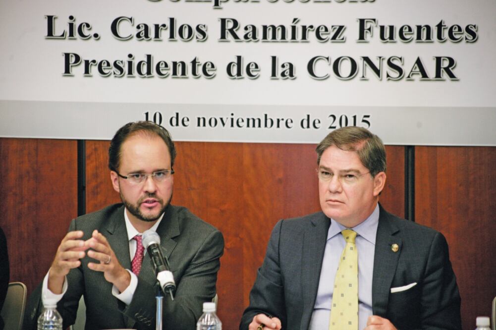 El presidente de la Consar, Carlos Ramírez, pronosticó que 2016 va a ser un año muy volátil ante los movimientos observados en los mercados internacionales por la política monetaria de Estados Unidos y China (ARCHIVO EL UNIVERSAL)
