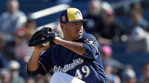 El mexicano Yovani Gallardo no estará en el juego inaugural