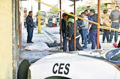 Aparece un hombre decapitado en Ecatepec