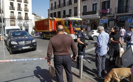 Mueren 4 personas tras derrumbe en edificio en centro de Madrid; bomberos localizan sus restos