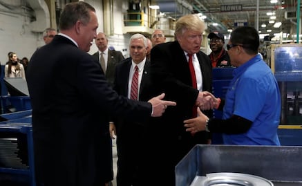 Empresas "no se van a ir de EU sin consecuencias", dice Trump en Carrier