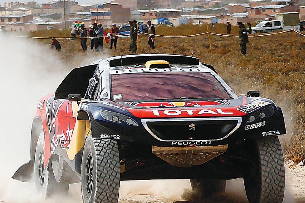 El popular ‘Monsieur Dakar’ cronometró 5:01.07 horas. (FELIPE TRUEBA. EFE)