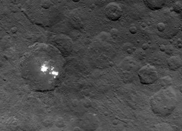 Aún no saben el origen de los puntos brillantes de Ceres