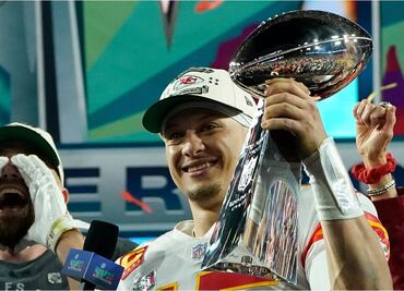 VIDEO: Patrick Mahomes pierde el trofeo Vince Lombardi tras pasarse de copas