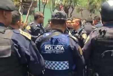 Policía federal balea a hombre que le intentó robar su auto