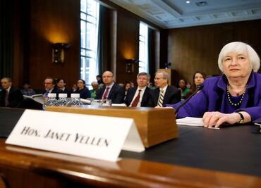 Fed: sería imprudente retrasar demasiado el alza de tasas