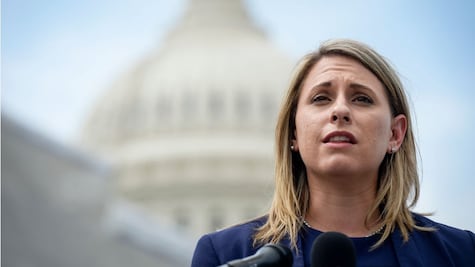 Renuncia Katie Hill, la congresista de Estados Unidos investigada por una supuesta relación sexual con un miembro de su equipo