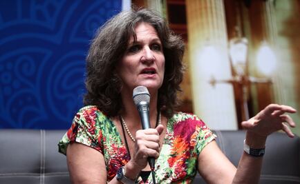 Versión de "Alicia en el país de las maravillas" aborda la migración